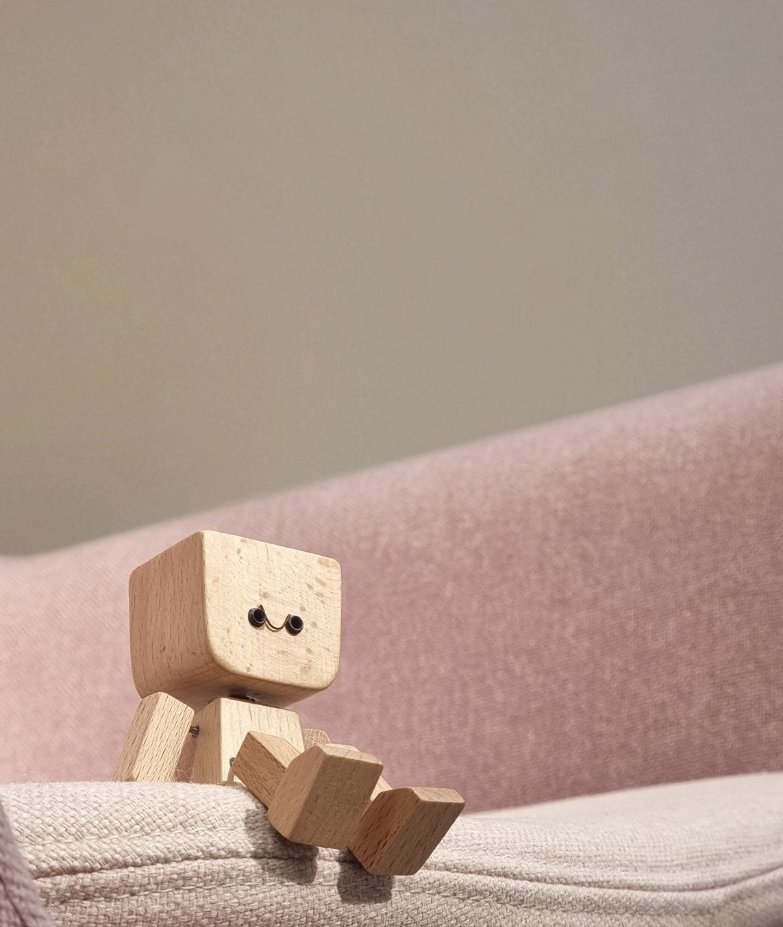 🎁Last Day 49% OFF🔥Charming Little Wooden Figure That Sways