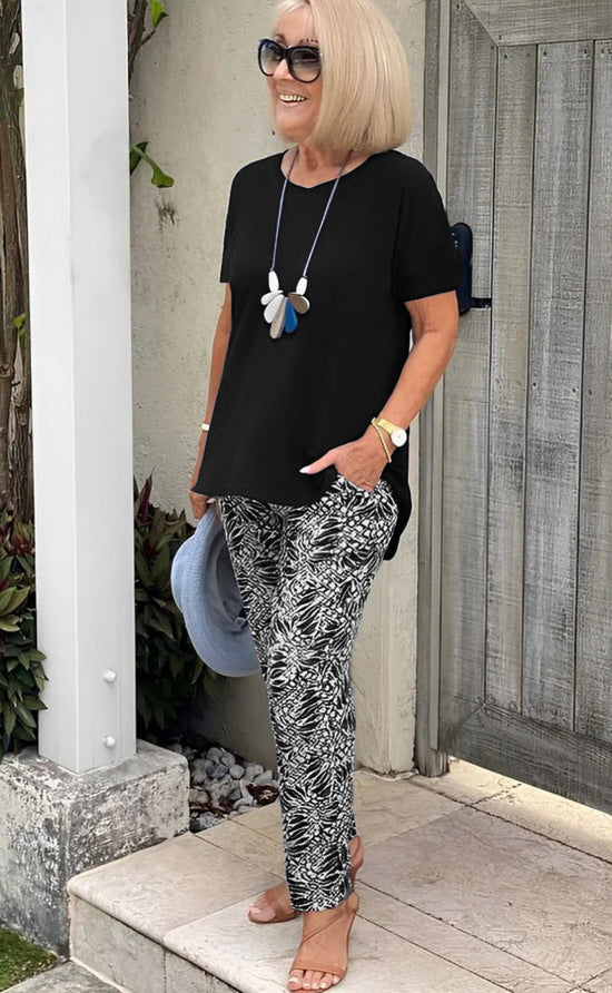 Casual two-piece for women, ideal for holidays
