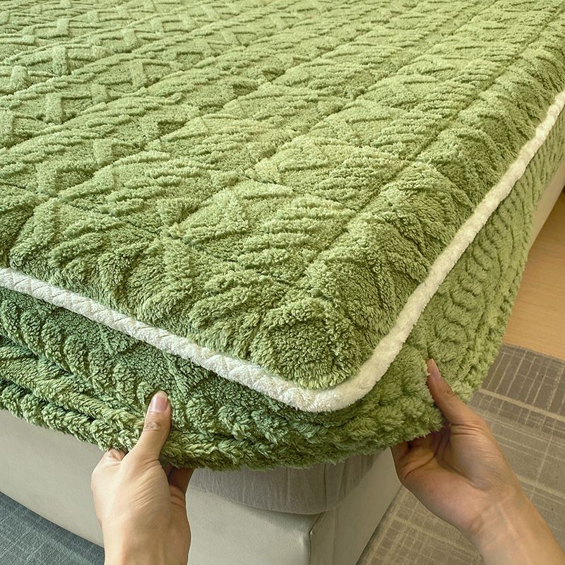 🛏️ 50% OFF! 🎁 WARM FITTED BED SHEET - Brushed Flannel & Deep Pocket (Up to 40cm), Non-Slip Corners for All-Season Comfort❄️🛌