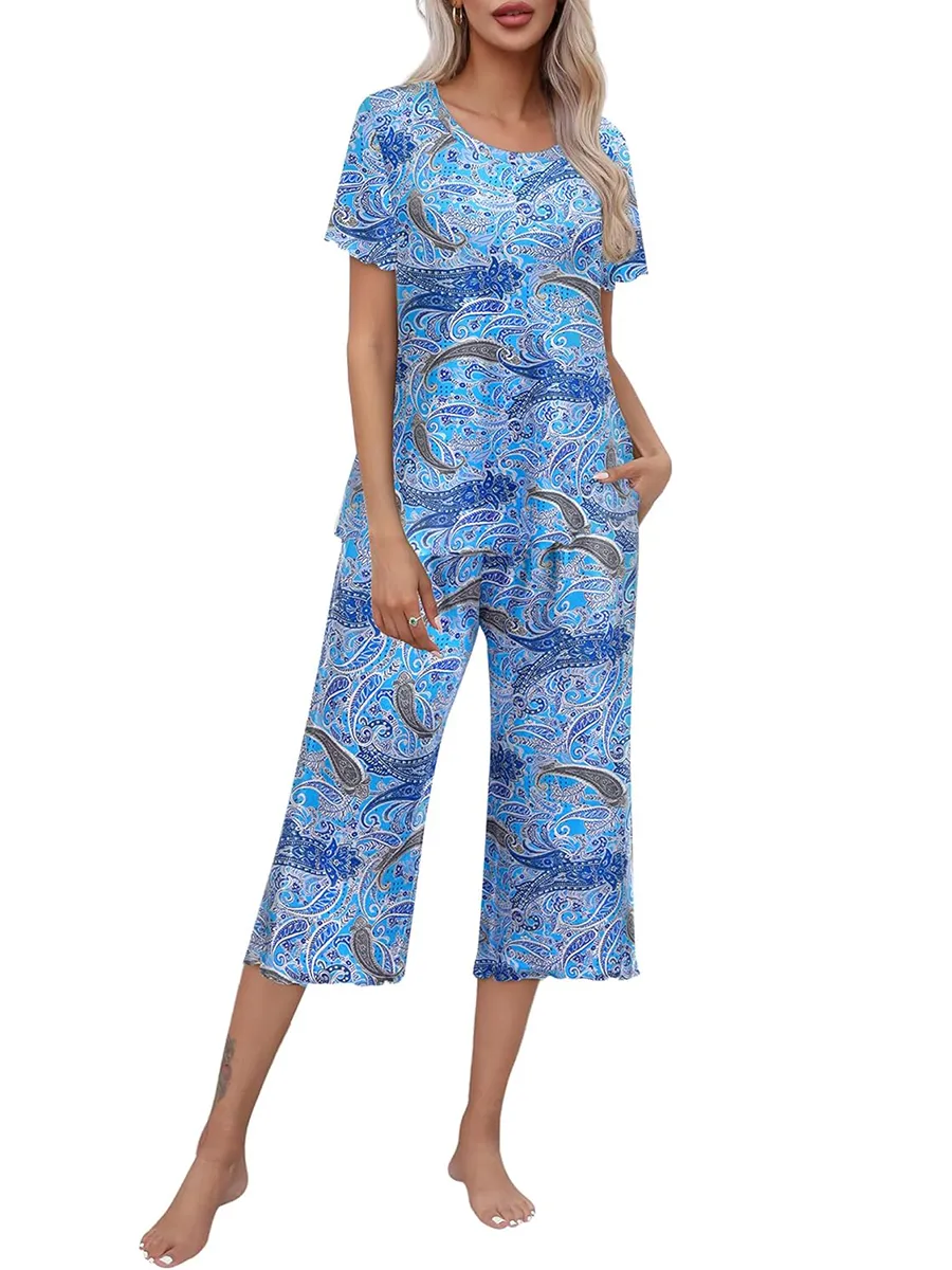 HOT SALE WOMEN'S PRINTED SHORT SLEEVE TOP WITH CAPRI PANTS LOUNGE & SLEEPWEAR SET