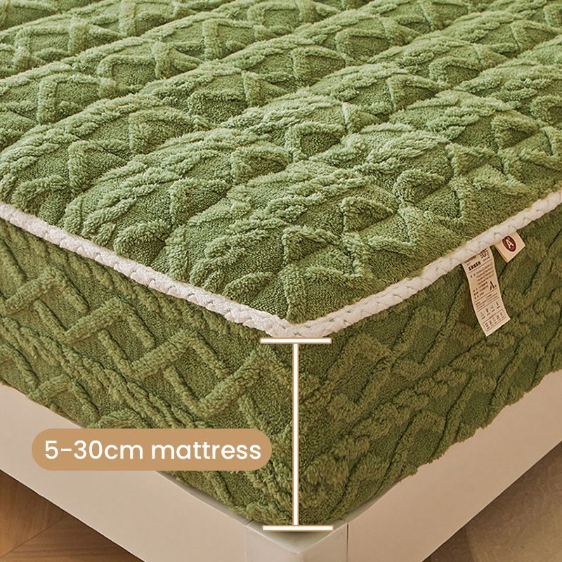 🛏️ 50% OFF! 🎁 WARM FITTED BED SHEET - Brushed Flannel & Deep Pocket (Up to 40cm), Non-Slip Corners for All-Season Comfort❄️🛌