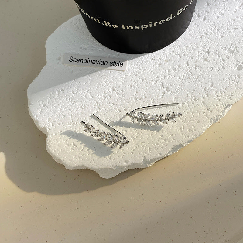 [ideal gift] Elegant Leaf Stud Earrings