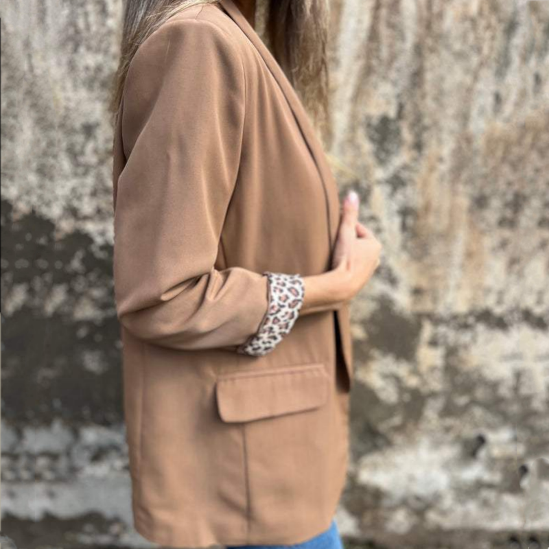 🎁Hot Sale 50% OFF!🎁Women’s Stylish Blazer with Chic Leopard Print Lining!