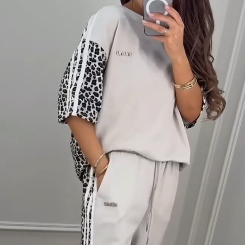 🌺2025 New Arrive - 50% OFF🌺Leopard Print Patchwork Sweatshirt