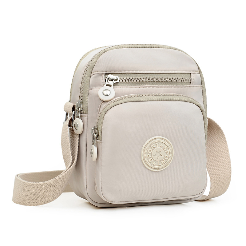 Fashionable Lightweight Bag with Multi-pocket Design