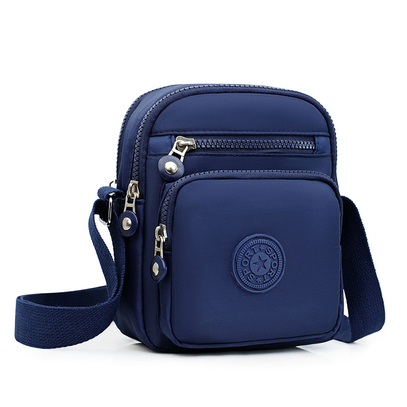 Fashionable Lightweight Bag with Multi-pocket Design