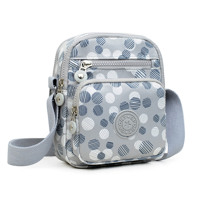 Fashionable Lightweight Bag with Multi-pocket Design