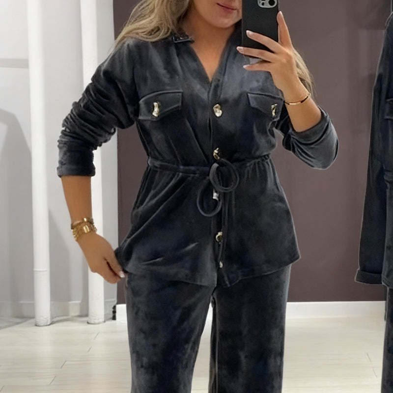 🔥Hot Sale Offers-Women's Warm Button-Up Set (with Pockets)