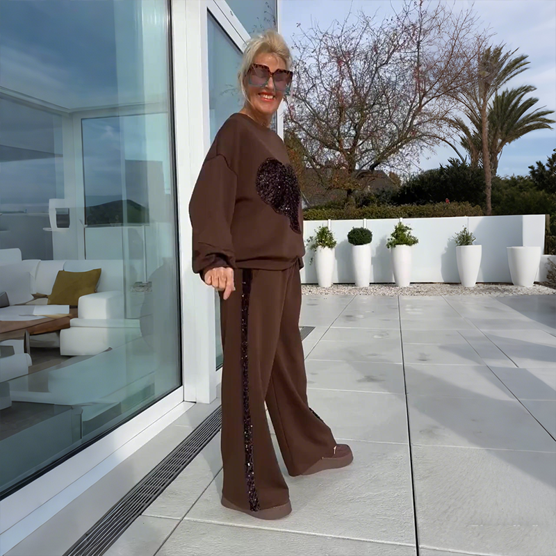 ✨ Women’s Sequin Heart Top & Pants 2-Piece Set – Premium Quality, Modern Comfort ✨