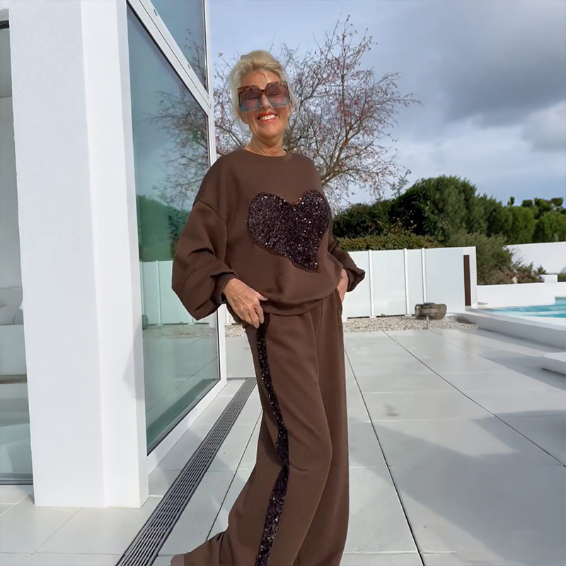 ✨ Women’s Sequin Heart Top & Pants 2-Piece Set – Premium Quality, Modern Comfort ✨