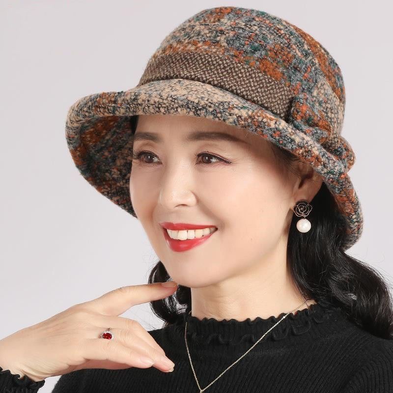 👒🔥 Women's vintage cloche hat made of soft imitation wool – Classic check pattern, timelessly elegant & sustainably produced 🍂💚 Perfect for cold days and stylish city walks.