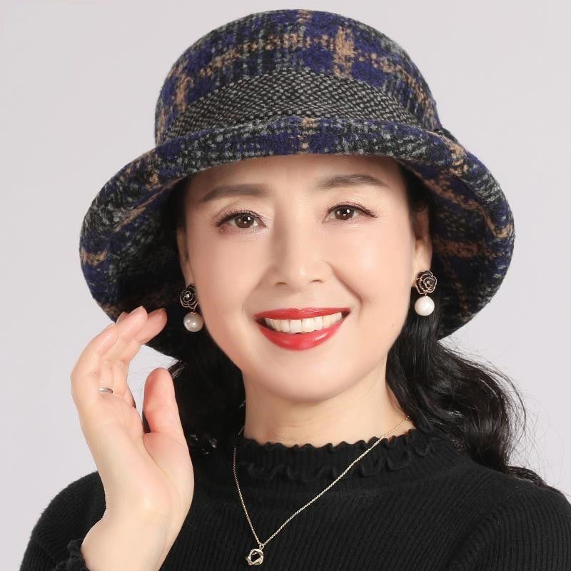 👒🔥 Women's vintage cloche hat made of soft imitation wool – Classic check pattern, timelessly elegant & sustainably produced 🍂💚 Perfect for cold days and stylish city walks.