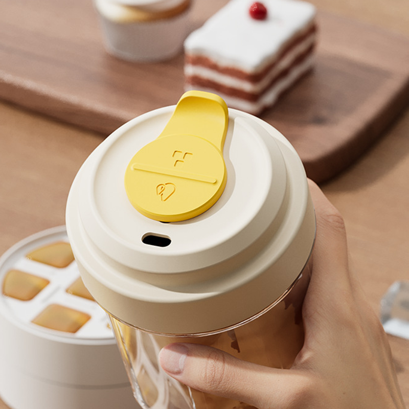 Portable Iced Coffee Cup with Ice Tray