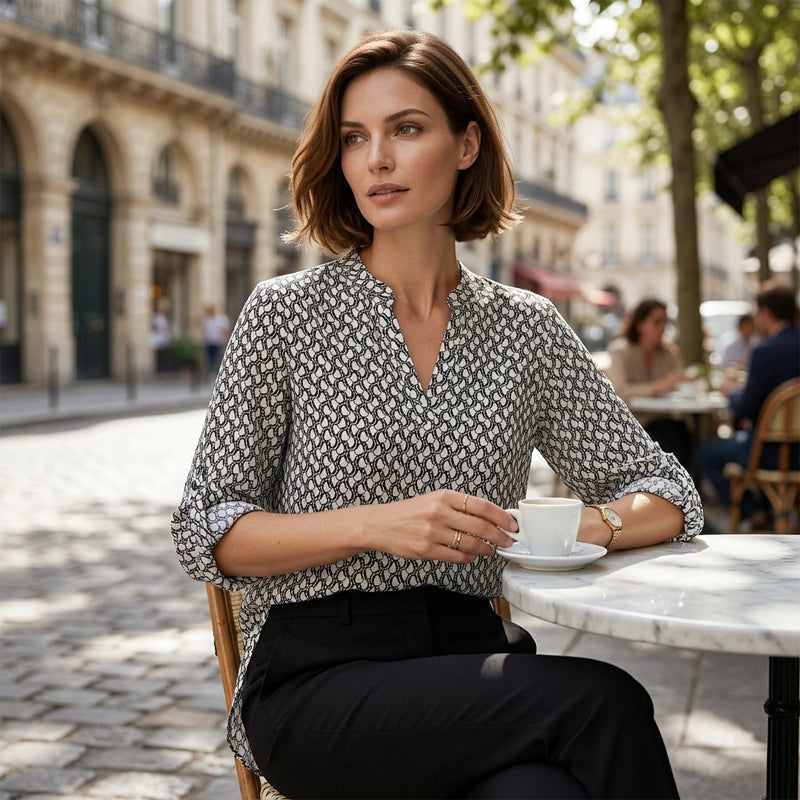 📢📢50% OFF !! ⏰Women's Geometric Print V-Neck Blouse👚