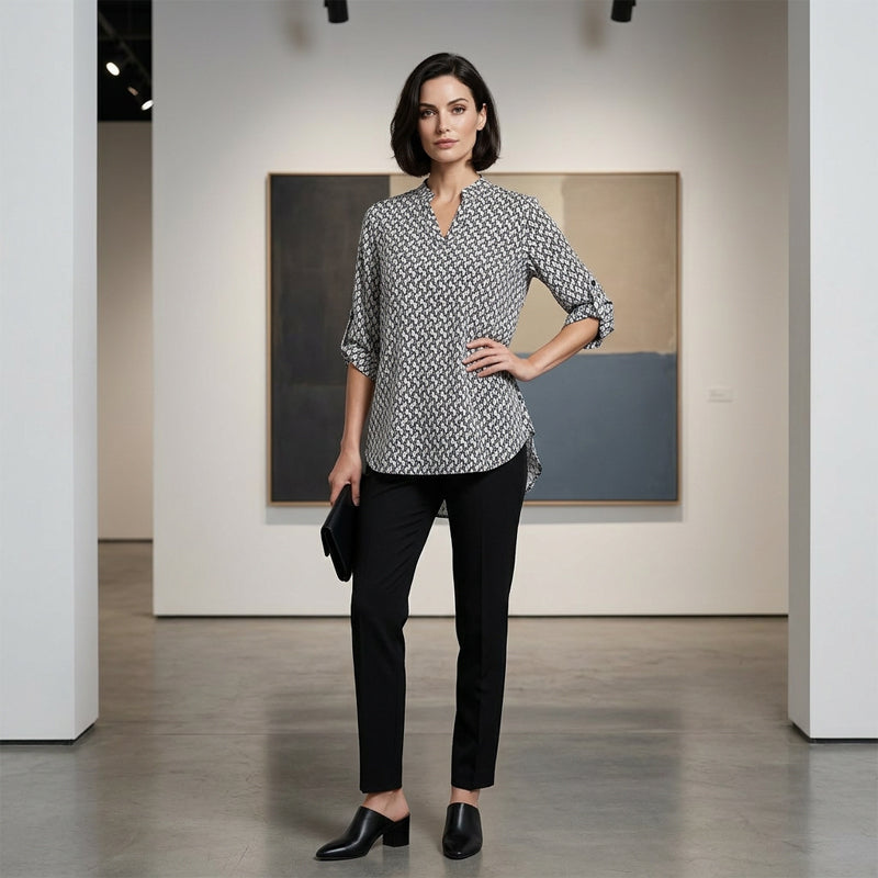 📢📢50% OFF !! ⏰Women's Geometric Print V-Neck Blouse👚