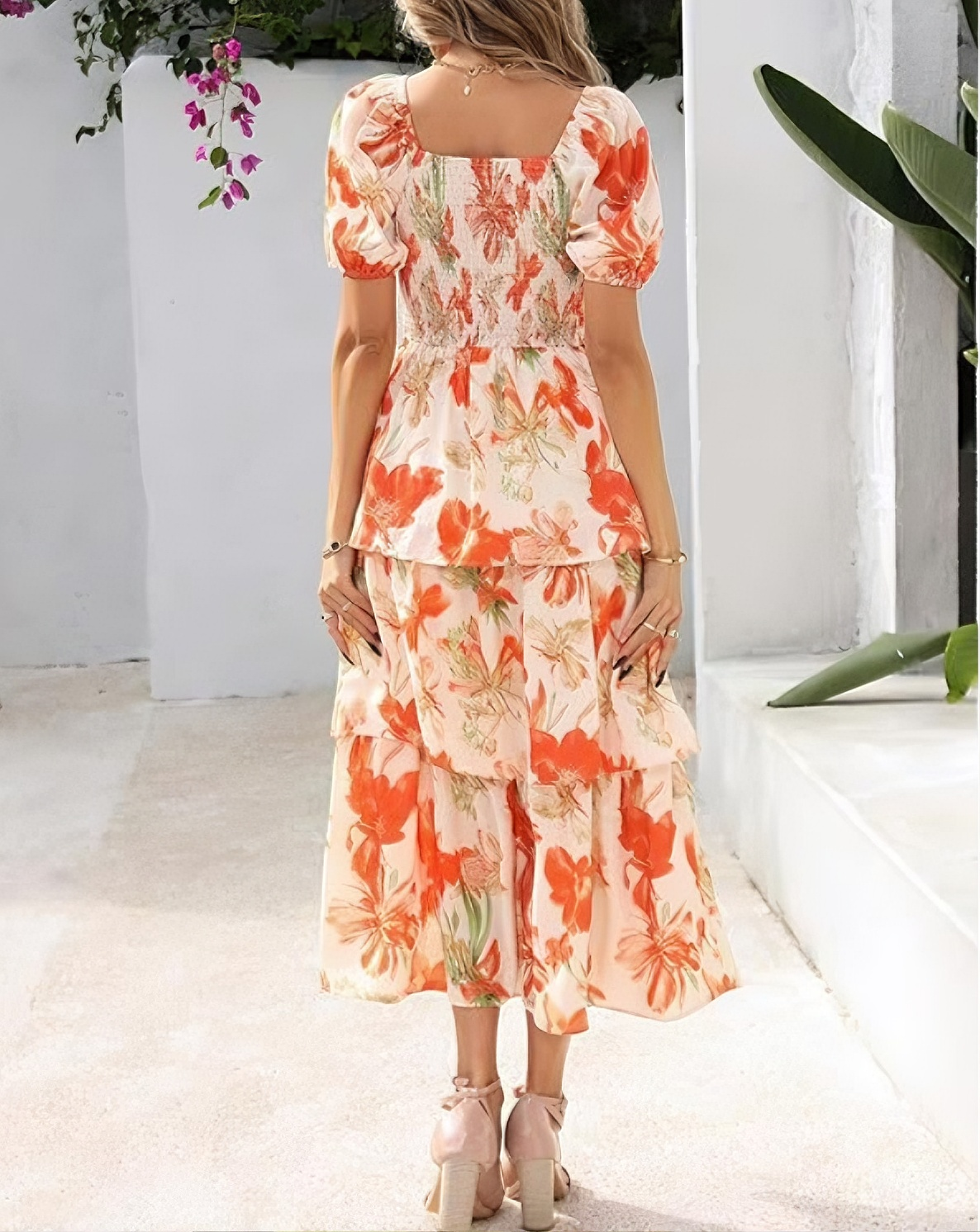 🌸 A summer dream – Chiffon maxi dress with a floral print and ruffles – short-sleeved with a round neckline👗