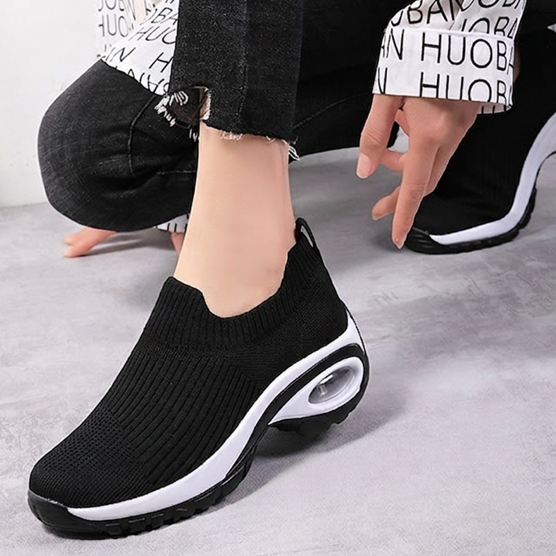 Women's Slip-On Knit Mesh Running Shoes
