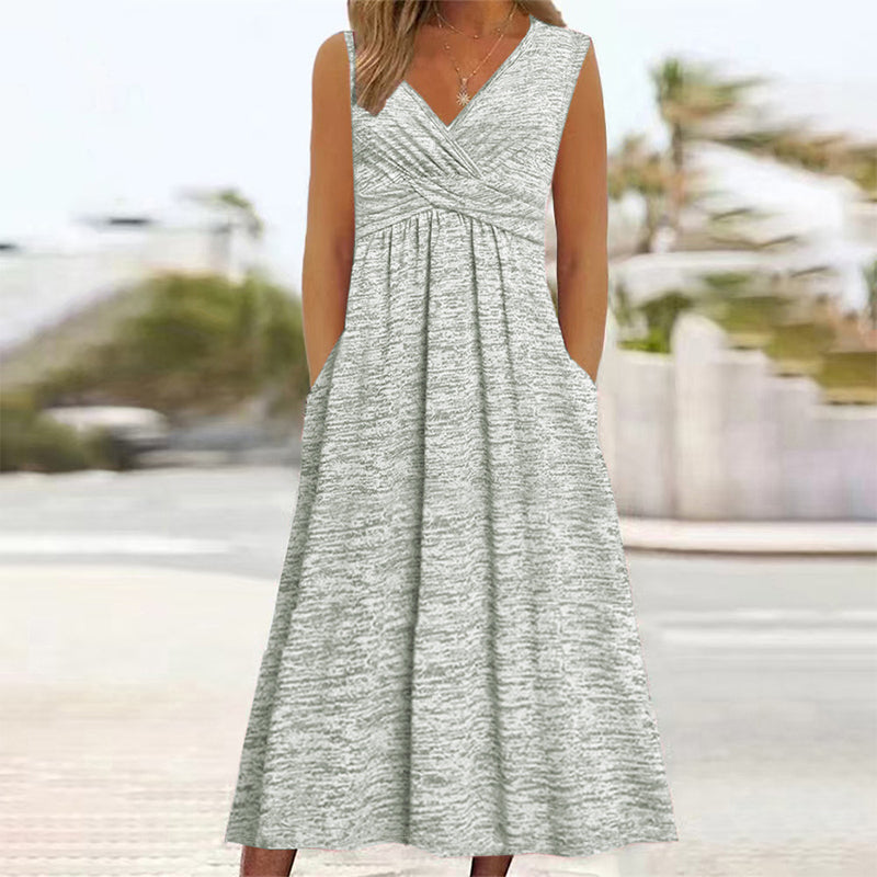 Women's Plus Size Sleeveless V-Neck Dress